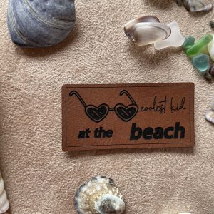 Kunstlederlabel "coolest kid at the beach"