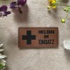 Kunstlederlabel "Heldin im Einsatz"