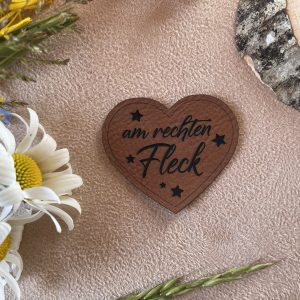 Kunstlederlabel "Herz am rechten Fleck"