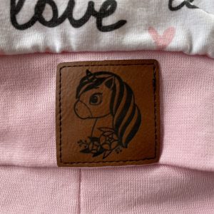 Stritzikistl Lederlabels 92 Alternative view of Mütze 49-51"Love" weiß/rosa mit Einhorn