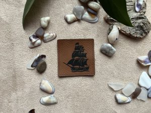 Lederlabel "Piratenschiff"