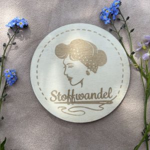 Warenkorb 28 Alternative view of Holzscheibe mit Logo im Wunschdesign