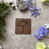 Lederlabel Regenschirm Frühling