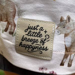Label "just a little breeze of happyness"