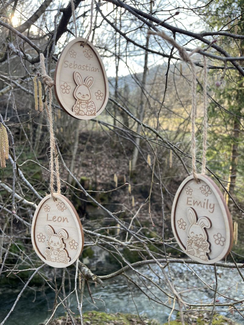 Personalisierter Oster Geschenkanhänger aus Holz – mit Name graviert | Osterhase Anhänger | Ostergeschenk für Kinder 6 Personalisierter Oster Geschenkanhänger aus Holz – mit Name graviert | Osterhase Anhänger | Ostergeschenk für Kinder – Bild 6